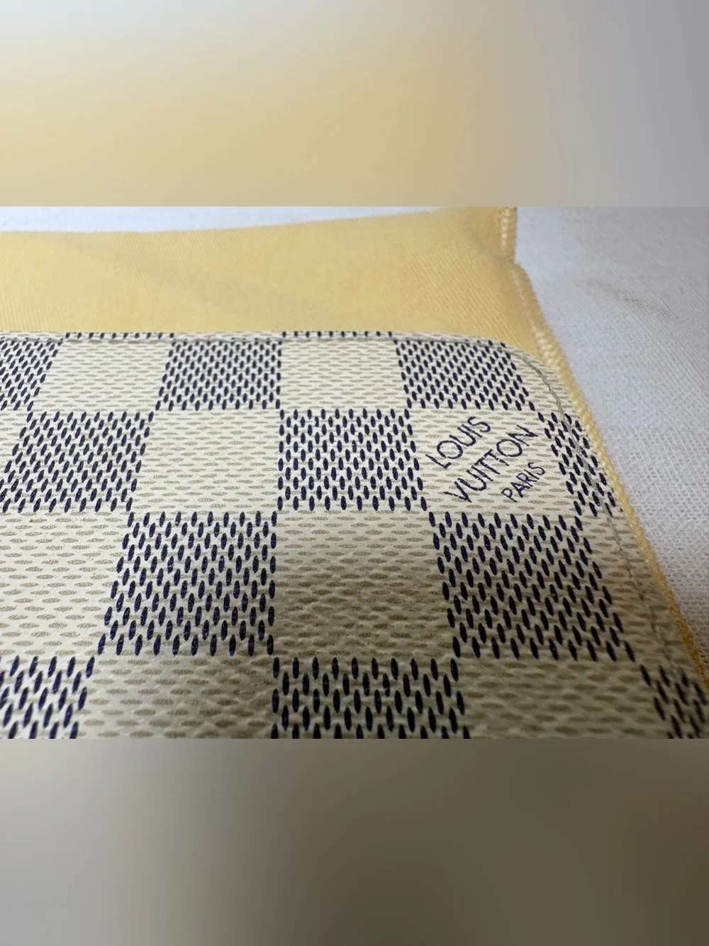 Authentic Louis Vuitton Damier Azur Zippy Wallet Full Zip Around Checkered